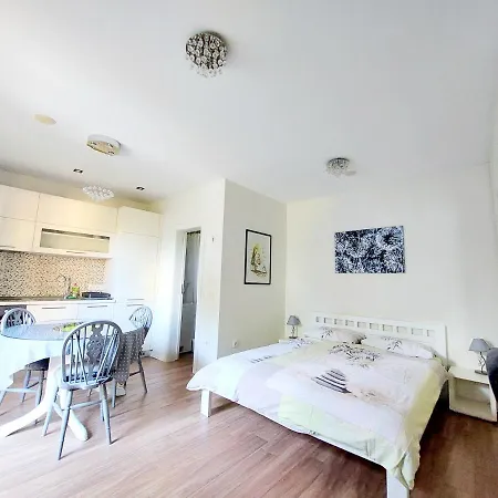 Kula Park Studio Апартаменты