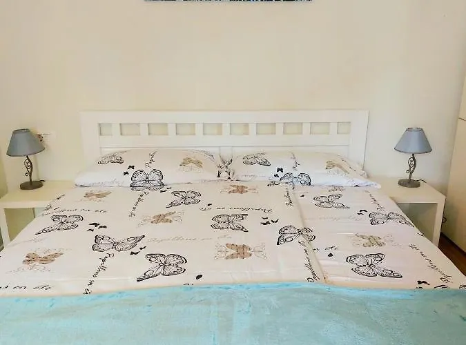 Apartman Kula Park *