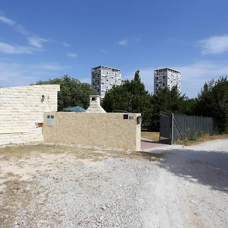 Kula Park * سبليت